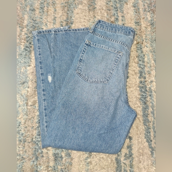 Forever 21 Premium Distressed Jeans sz 26 GUC - Picture 2 of 8